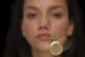 Как гипноз помогает справиться с детскими страхами: побеждаем монстров и страх темноты